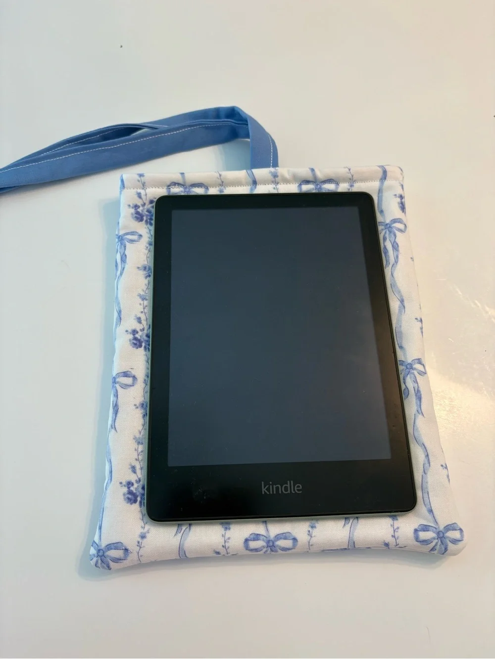 Blue Ribbon Floral Kindle Sleeve